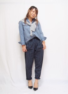 ストライプテーパードパンツ