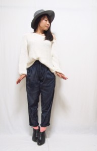 ストライプテーパードパンツ