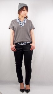 着やせ　Vネックカットソー