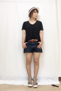 着やせ　Tシャツ　コーデ